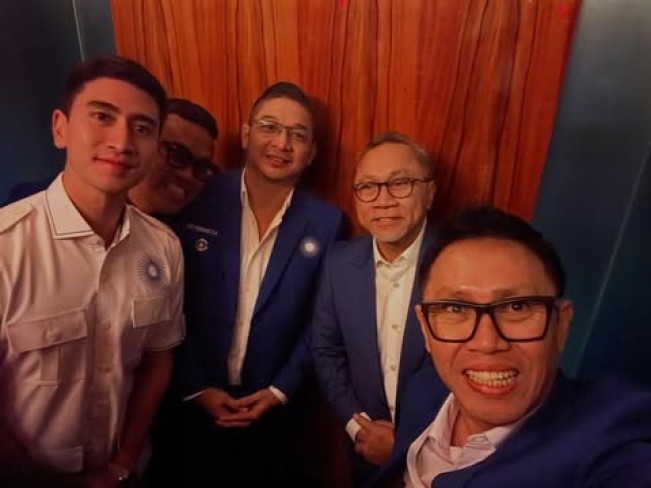 Anggota DPR RI Eko Patrio bersama politisi PAN. (Instagram)